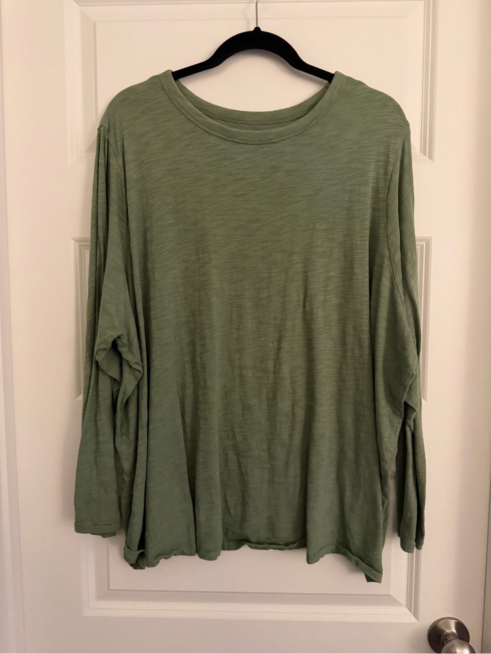 Old Navy green long sleeve slub knit tshirt